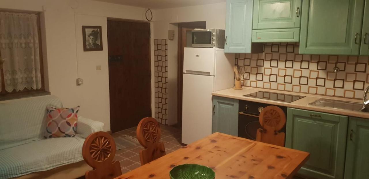 Clou Accomodation Аоста Экстерьер фото