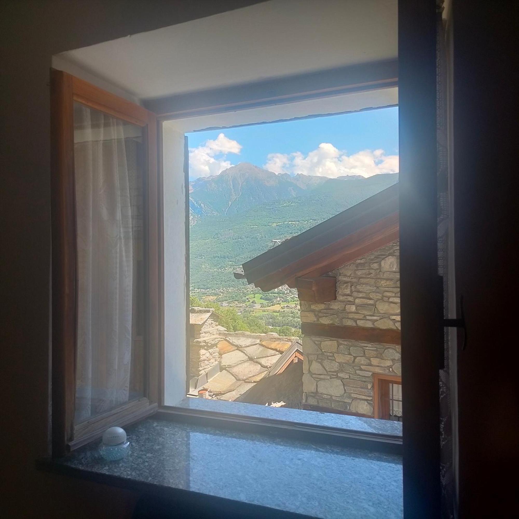 Clou Accomodation Аоста Экстерьер фото