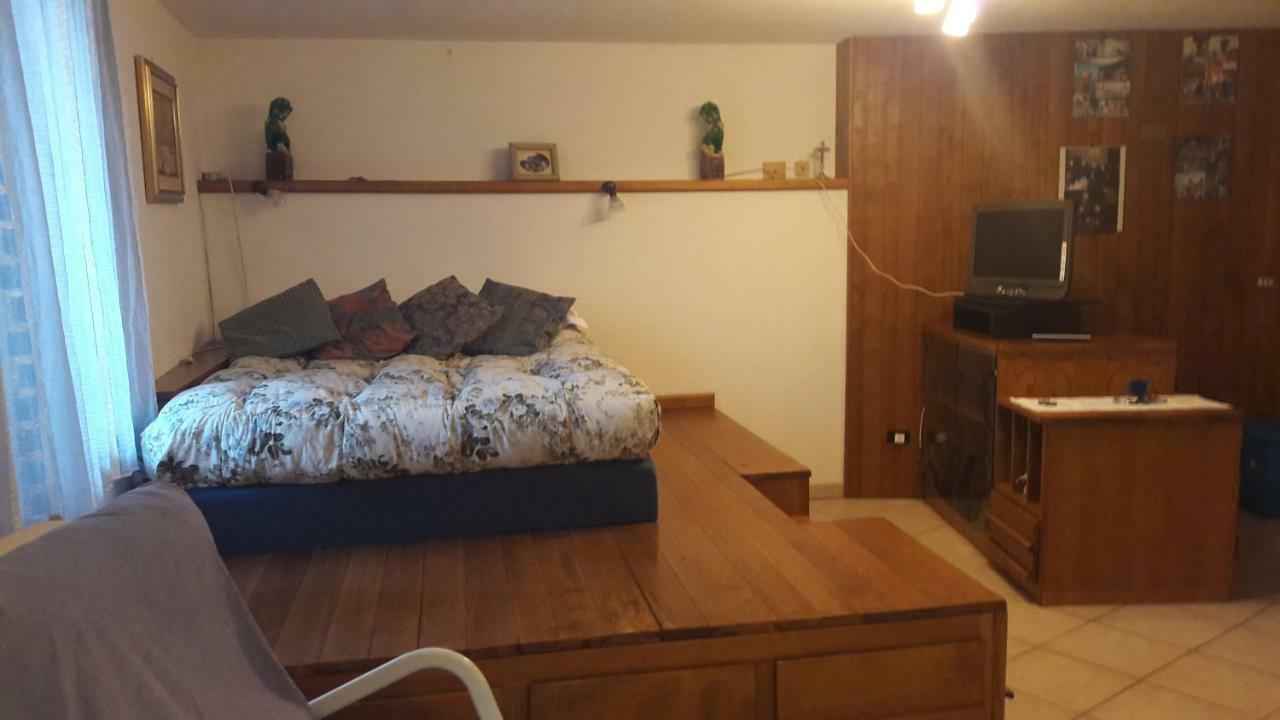 Clou Accomodation Аоста Экстерьер фото