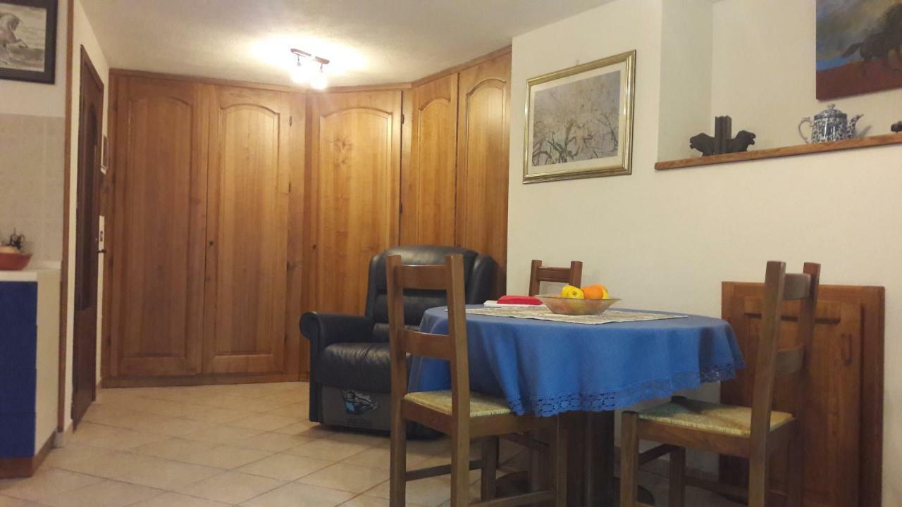 Clou Accomodation Аоста Экстерьер фото